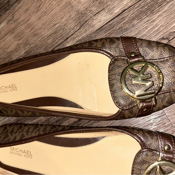 Michael Kors Logo Flats🤎 - Picture 4 of 12
